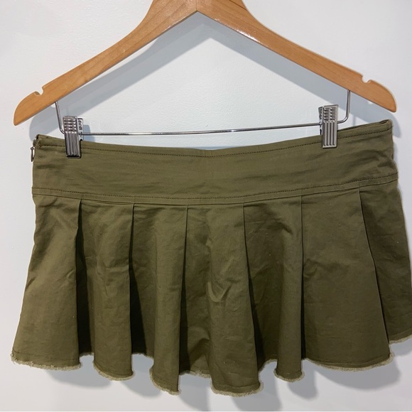 BDG Mini Skirt - Picture 3 of 6